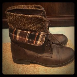 Fall Combat Boots 🍂